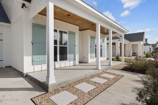 107 Sun Vista Lane, Lafayette, LA 70506