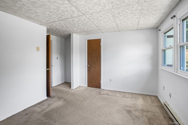 21 Roundtree Court, Beacon, NY 12508