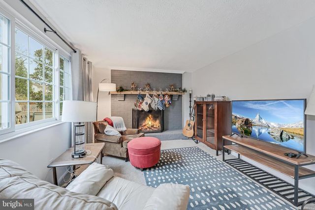 12918 FRAMINGHAM CT, Herndon, VA 20171