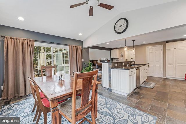 12918 FRAMINGHAM CT, Herndon, VA 20171