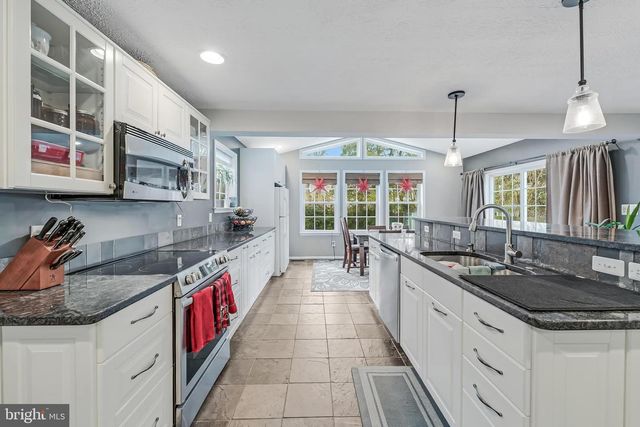 12918 FRAMINGHAM CT, Herndon, VA 20171