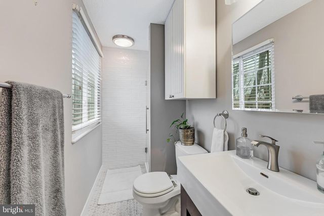 12918 FRAMINGHAM CT, Herndon, VA 20171