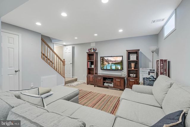 12918 FRAMINGHAM CT, Herndon, VA 20171