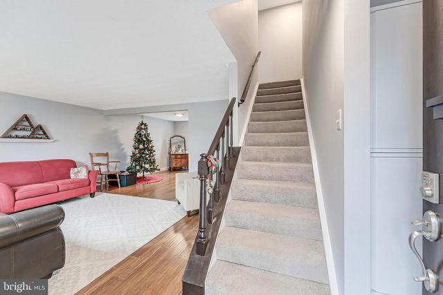 12918 FRAMINGHAM CT, Herndon, VA 20171