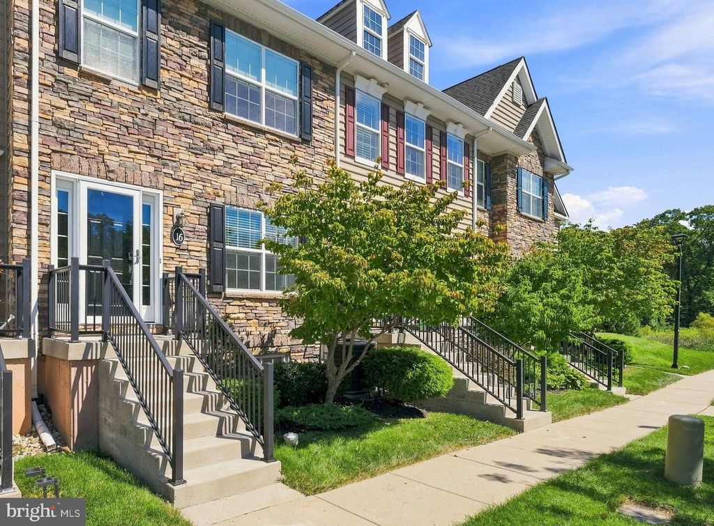 3910 CEPHAS CHILD RD #16, DOYLESTOWN, PA 18902 — photo 2