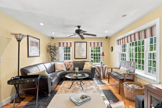 7 Stony Brook Rd, Kingston, MA 02364