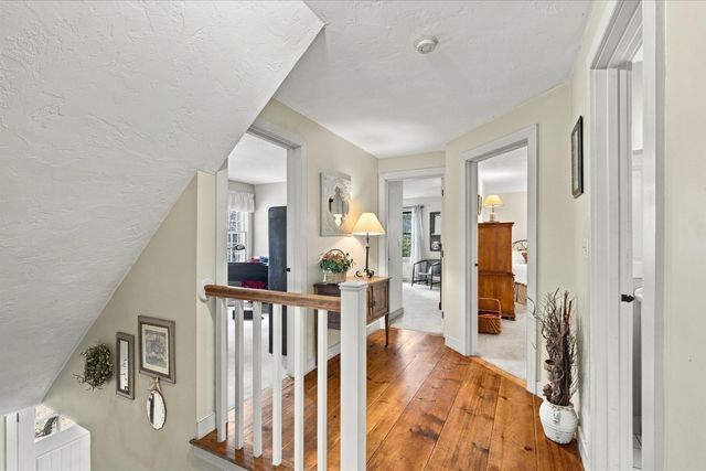 7 Stony Brook Rd, Kingston, MA 02364
