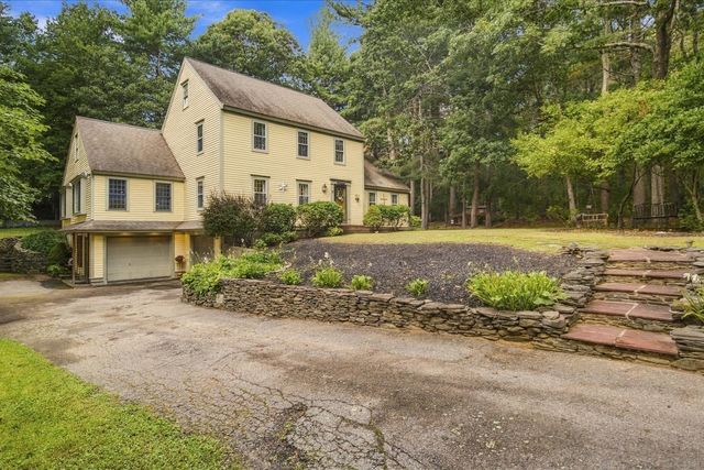 7 Stony Brook Rd, Kingston, MA 02364