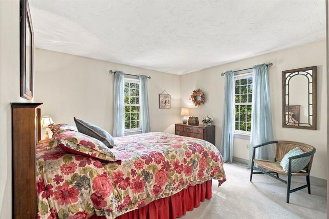 7 Stony Brook Rd, Kingston, MA 02364