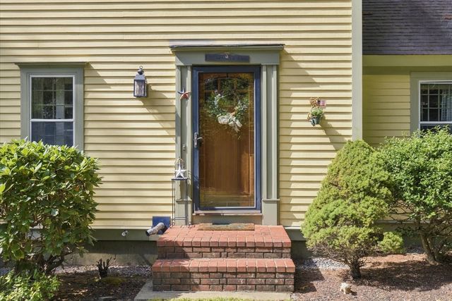7 Stony Brook Rd, Kingston, MA 02364