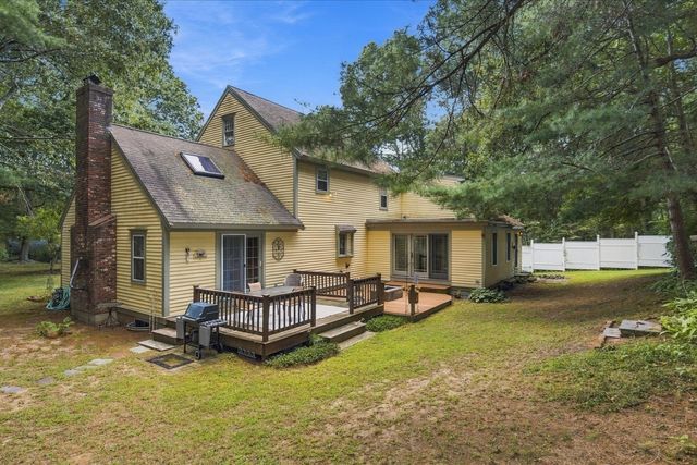7 Stony Brook Rd, Kingston, MA 02364