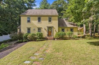 7 Stony Brook Rd, Kingston, MA 02364
