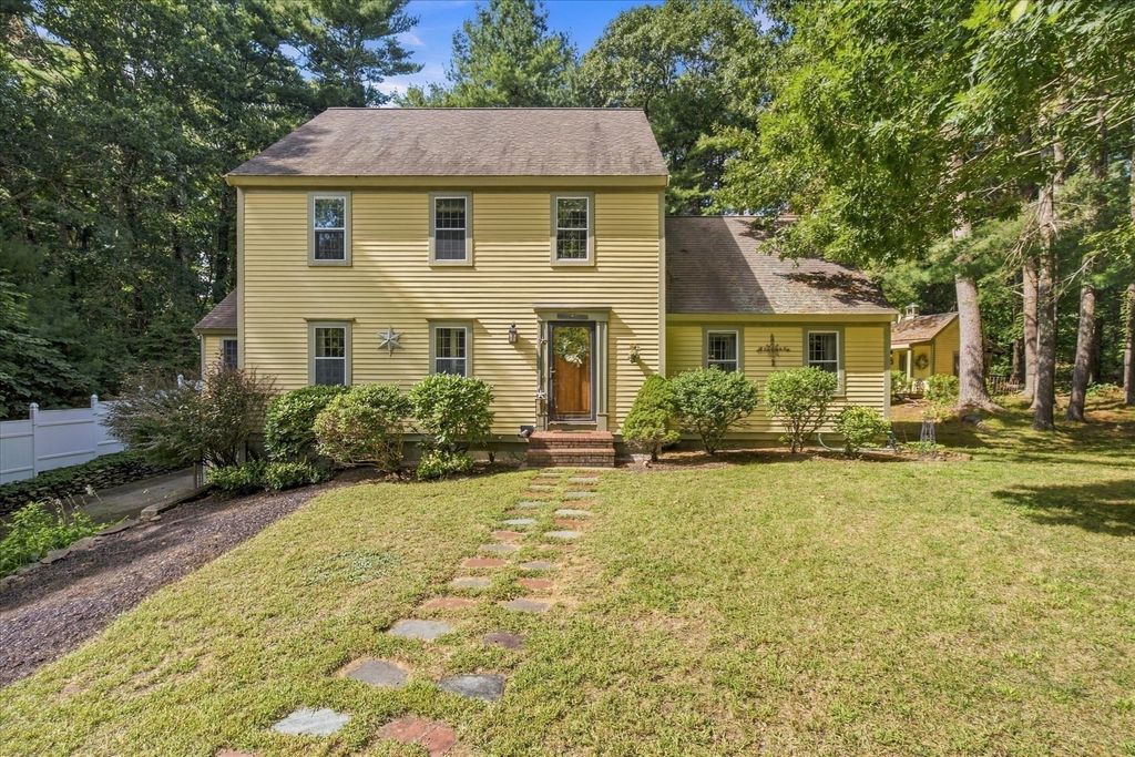 7 Stony Brook Rd, Kingston, MA 02364