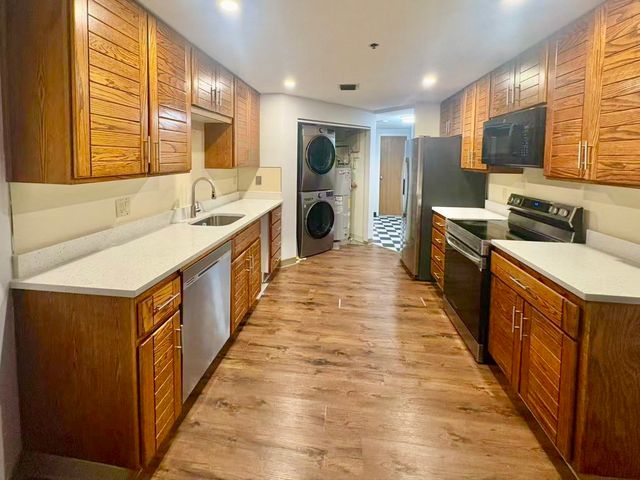 200 Burkhall 205, Weymouth, MA 02190
