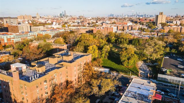 10 E 43rd Street 4K, Brooklyn, NY 11203