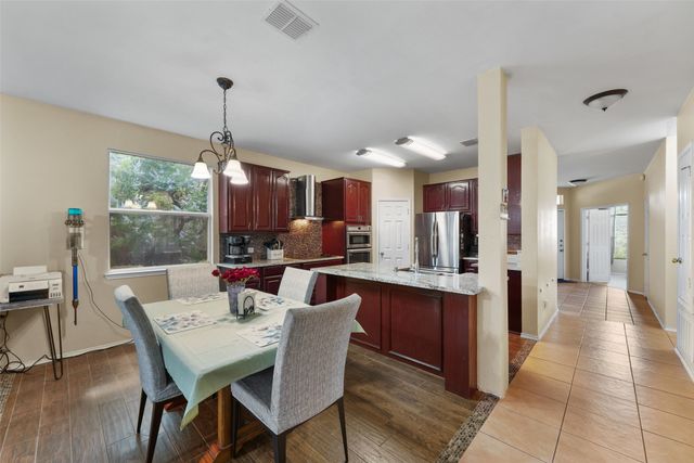 1813 White Dove Lane, Denton, TX 76210