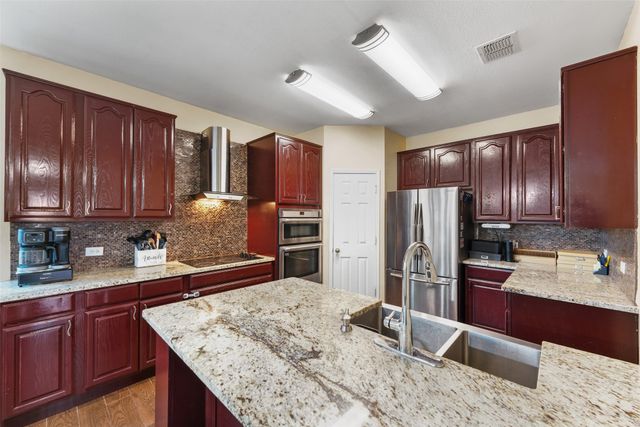 1813 White Dove Lane, Denton, TX 76210