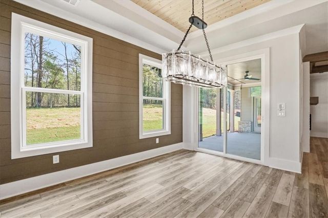 191 Thoroughbred Run, Hoschton, GA 30548