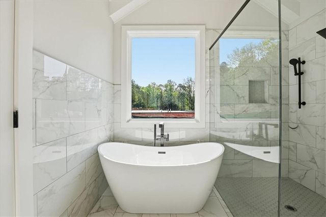 191 Thoroughbred Run, Hoschton, GA 30548