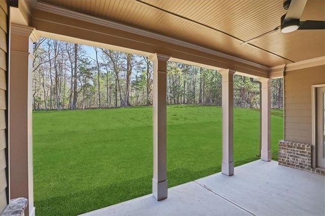191 Thoroughbred Run, Hoschton, GA 30548