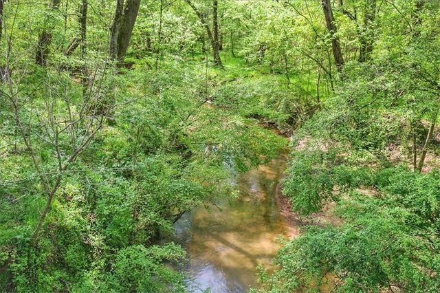 191 Thoroughbred Run, Hoschton, GA 30548