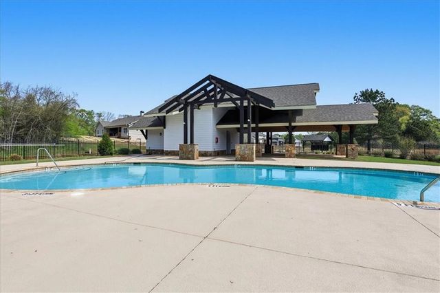 191 Thoroughbred Run, Hoschton, GA 30548