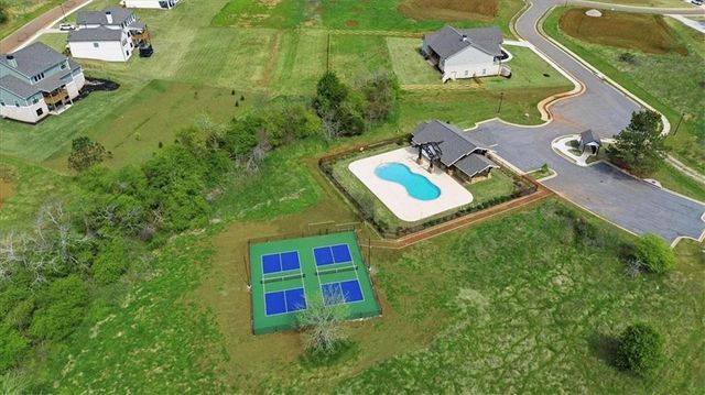 191 Thoroughbred Run, Hoschton, GA 30548