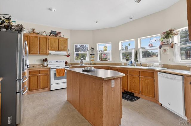 824 W Cedar St, Walsenburg, CO 81089