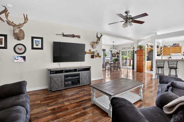 824 W Cedar St, Walsenburg, CO 81089