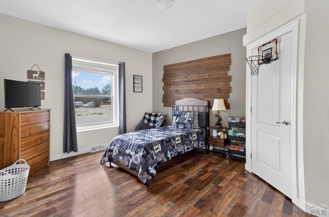 824 W Cedar St, Walsenburg, CO 81089
