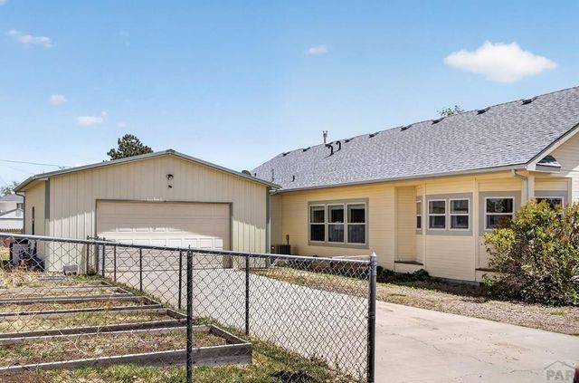 824 W Cedar St, Walsenburg, CO 81089