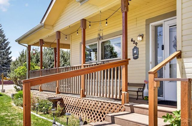 824 W Cedar St, Walsenburg, CO 81089