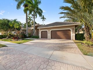 2579 Mayfair Lane, Weston, FL 33327