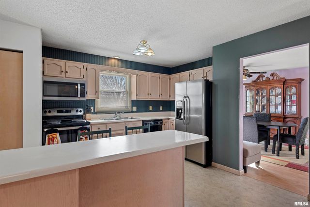 2420 MAYFAIR Road, Springfield, IL 62703