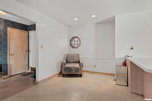 2420 MAYFAIR Road, Springfield, IL 62703