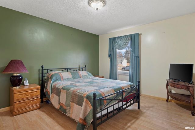 2420 MAYFAIR Road, Springfield, IL 62703