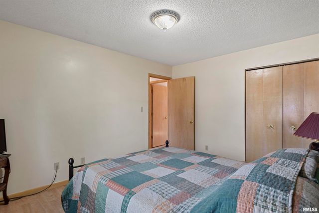 2420 MAYFAIR Road, Springfield, IL 62703