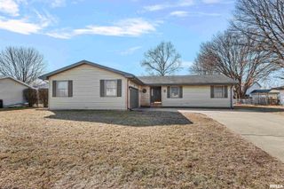 2420 MAYFAIR Road, Springfield, IL 62703