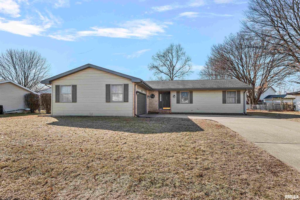 2420 MAYFAIR Road, Springfield, IL 62703