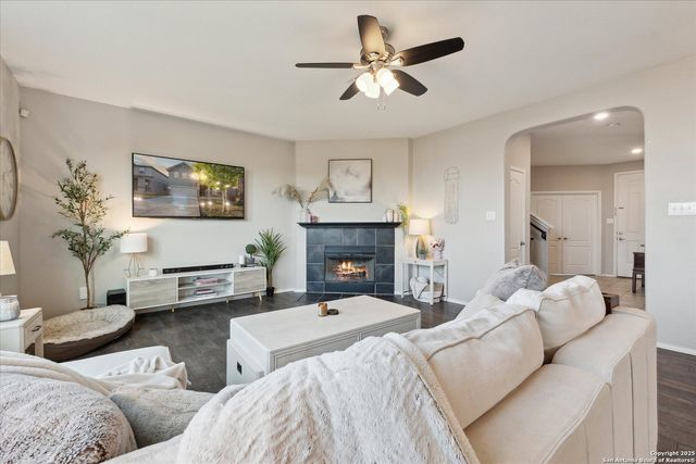 4265 GALE MDWS, New Braunfels, TX 78130