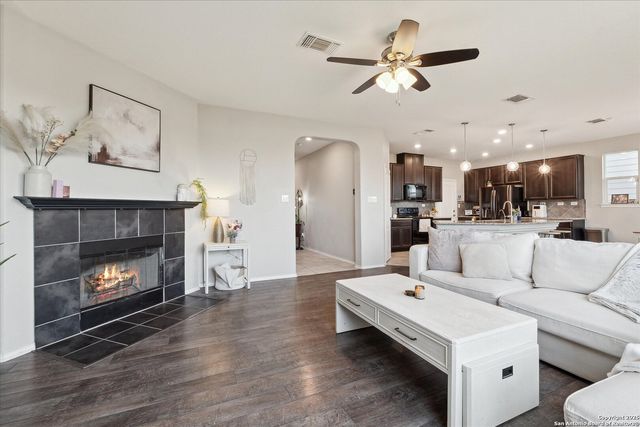 4265 GALE MDWS, New Braunfels, TX 78130