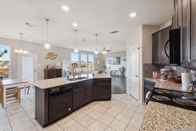 4265 GALE MDWS, New Braunfels, TX 78130