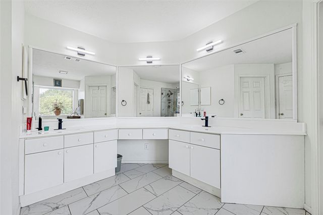 11506 Autumn Chase Drive, Houston, TX 77065