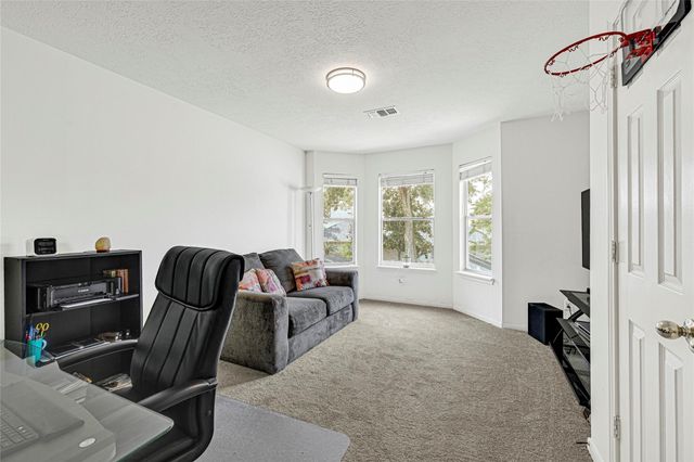 11506 Autumn Chase Drive, Houston, TX 77065