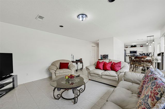 11506 Autumn Chase Drive, Houston, TX 77065