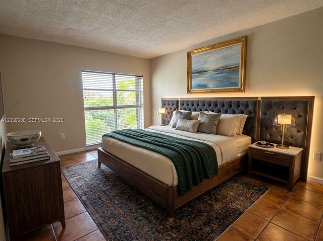 8775 Park Boulevard 309, Miami, FL 33172