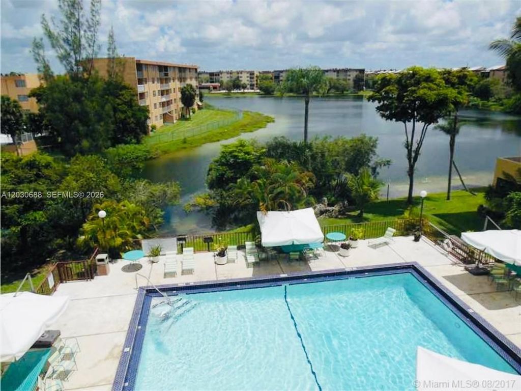 8775 Park Boulevard 309, Miami, FL 33172