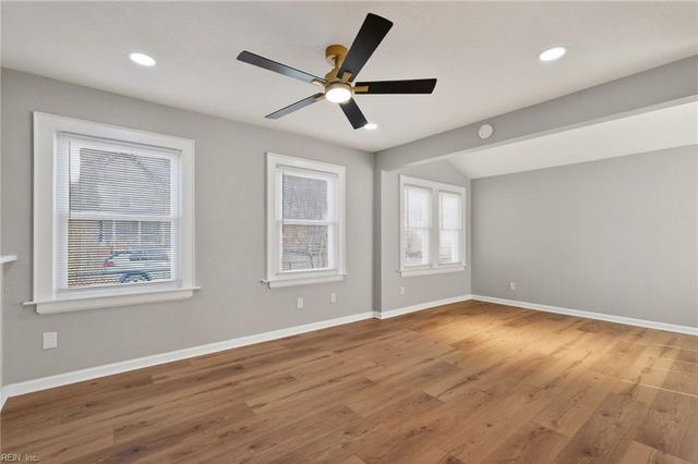 34 Alden AVE, Portsmouth, VA 23702