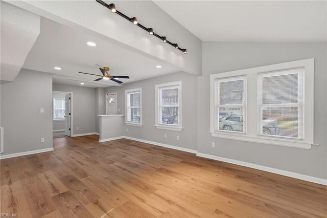 34 Alden AVE, Portsmouth, VA 23702