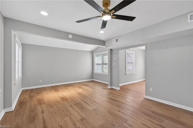 34 Alden AVE, Portsmouth, VA 23702